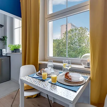 Apartament Stacja 24/7 *