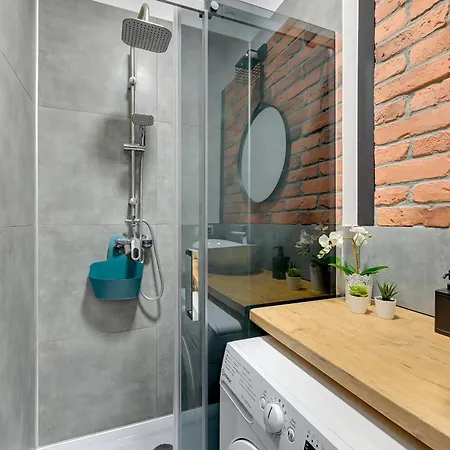 Apartament Stacja 24/7 *